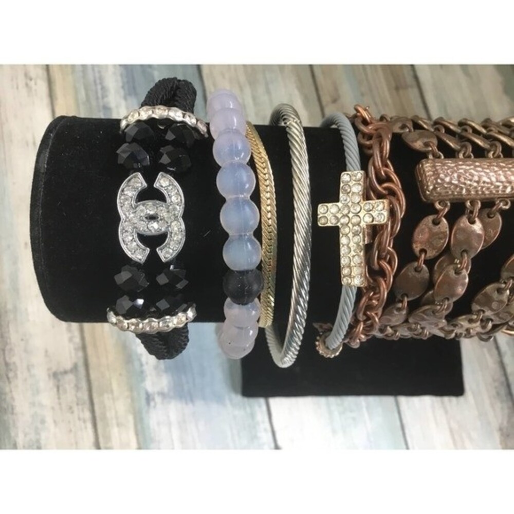 Ten Assorted Bracelets - Picture 2 of 3